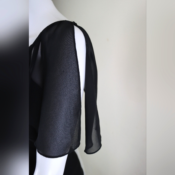 Guess Ruffle Front Blouse - Picture 3 of 4